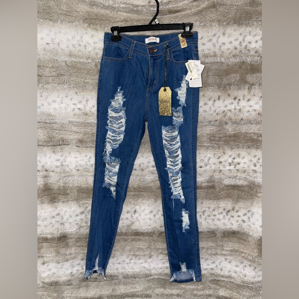 Brand new Vibrant jeans. With tag. Size 11
